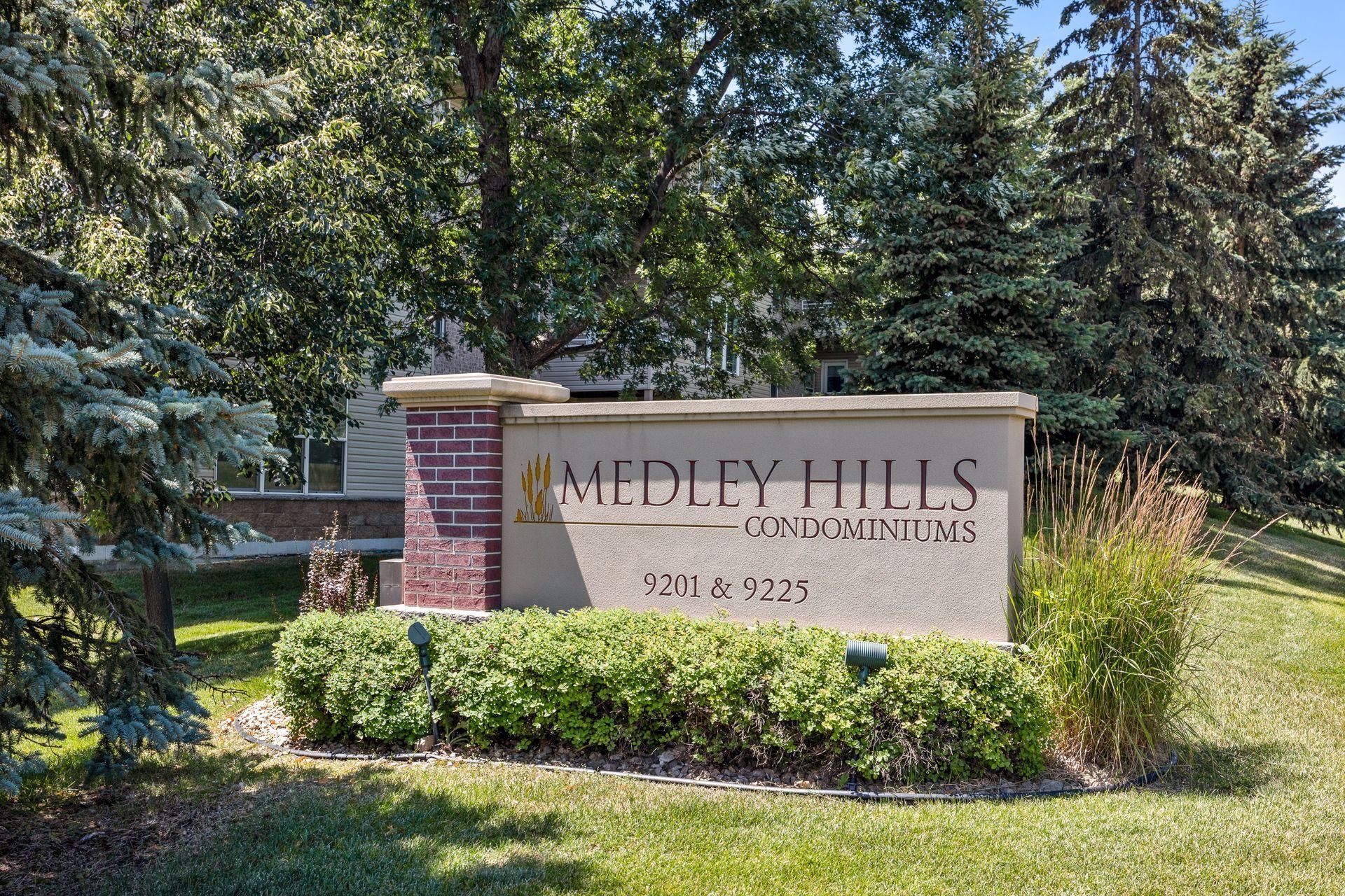9225 Medicine Lake Road , Golden Valley, MN 55427