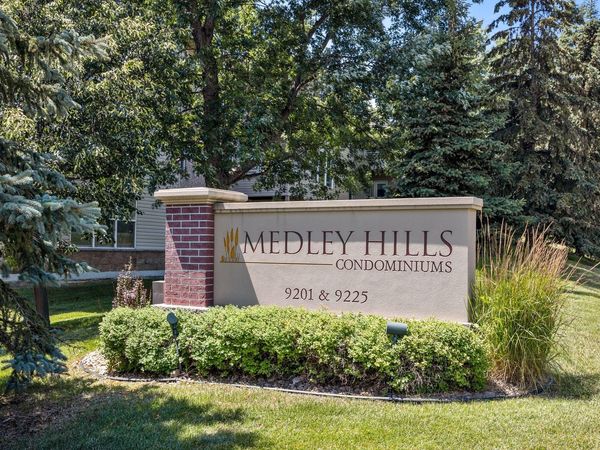 9225 Medicine Lake Road , Unit 205B, Golden Valley, MN 55427