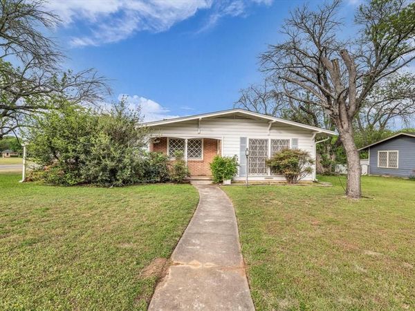 1525 Crow Drive , Waco, TX 76705