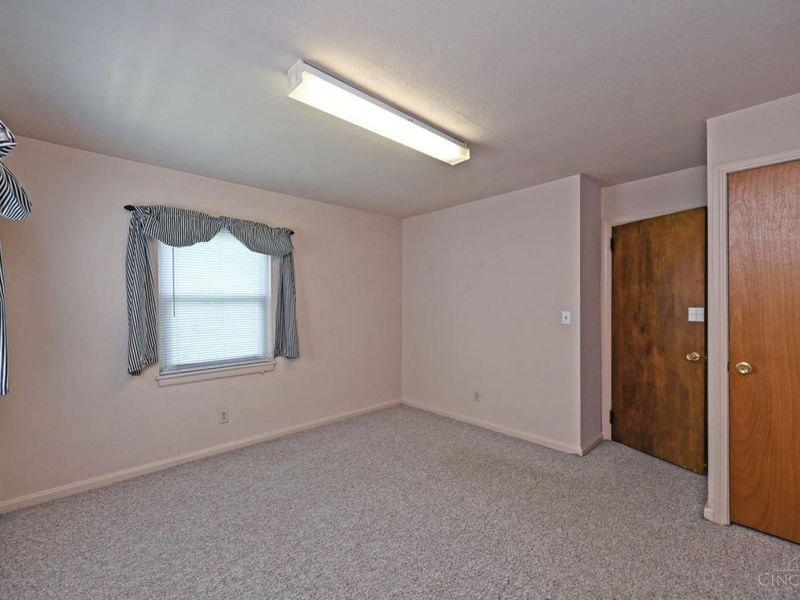 5929 Glenway Avenue, Cincinnati, OH 45238 Photo 11