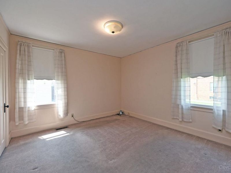 5929 Glenway Avenue, Cincinnati, OH 45238 Photo 32
