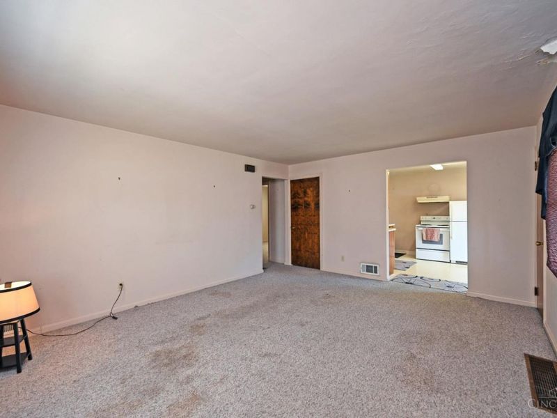 5929 Glenway Avenue, Cincinnati, OH 45238 Photo 4