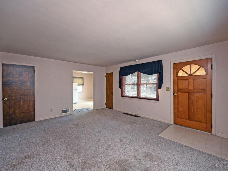5929 Glenway Avenue, Cincinnati, OH 45238 Photo 5