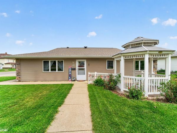 222 W 2nd Street, Carroll, IA 51401
