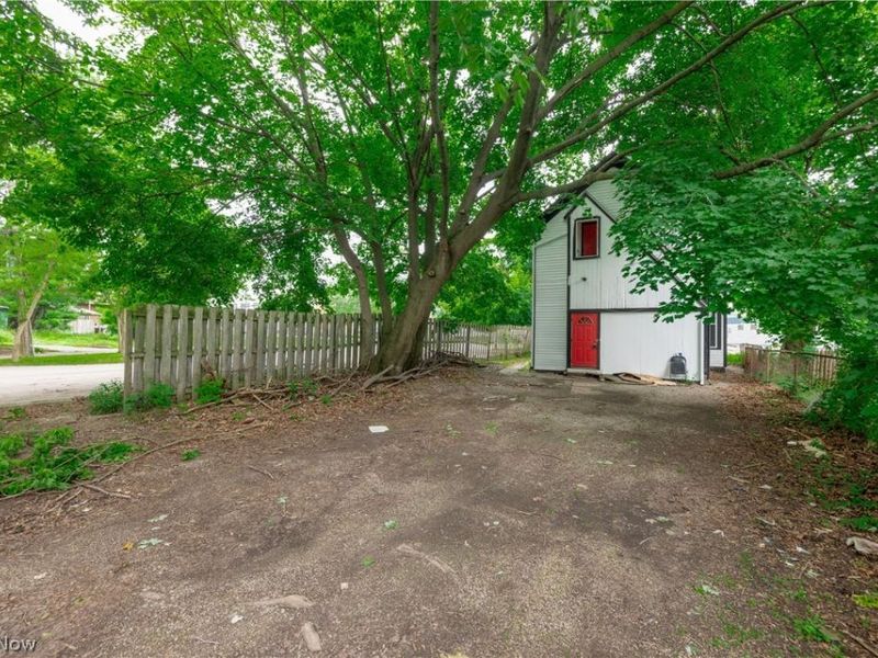 2055 W 65th Street, Cleveland, OH 44102 Photo 31