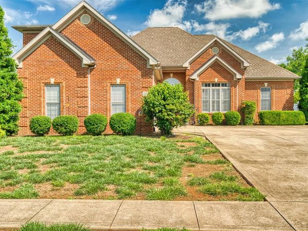 2621 Laurelstone Lane , Bowling Green, KY 42104