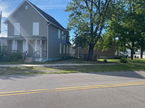 207 Chicago Street , Michigan City, IN 46360