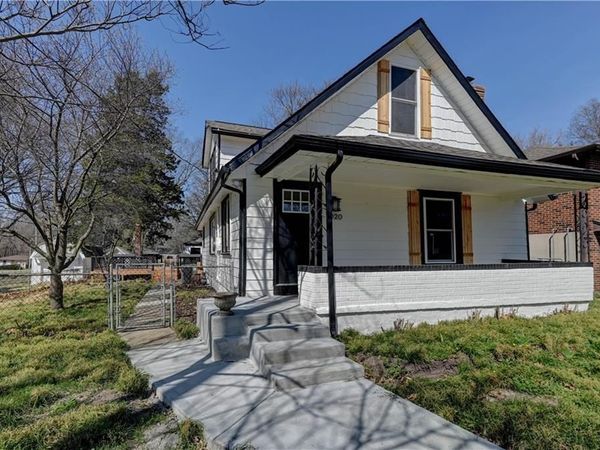 1020 S Mccoy Street, Independence, MO 64050
