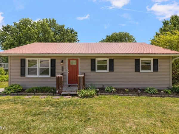 906 Locklaine Drive, Johnson City, TN 37601
