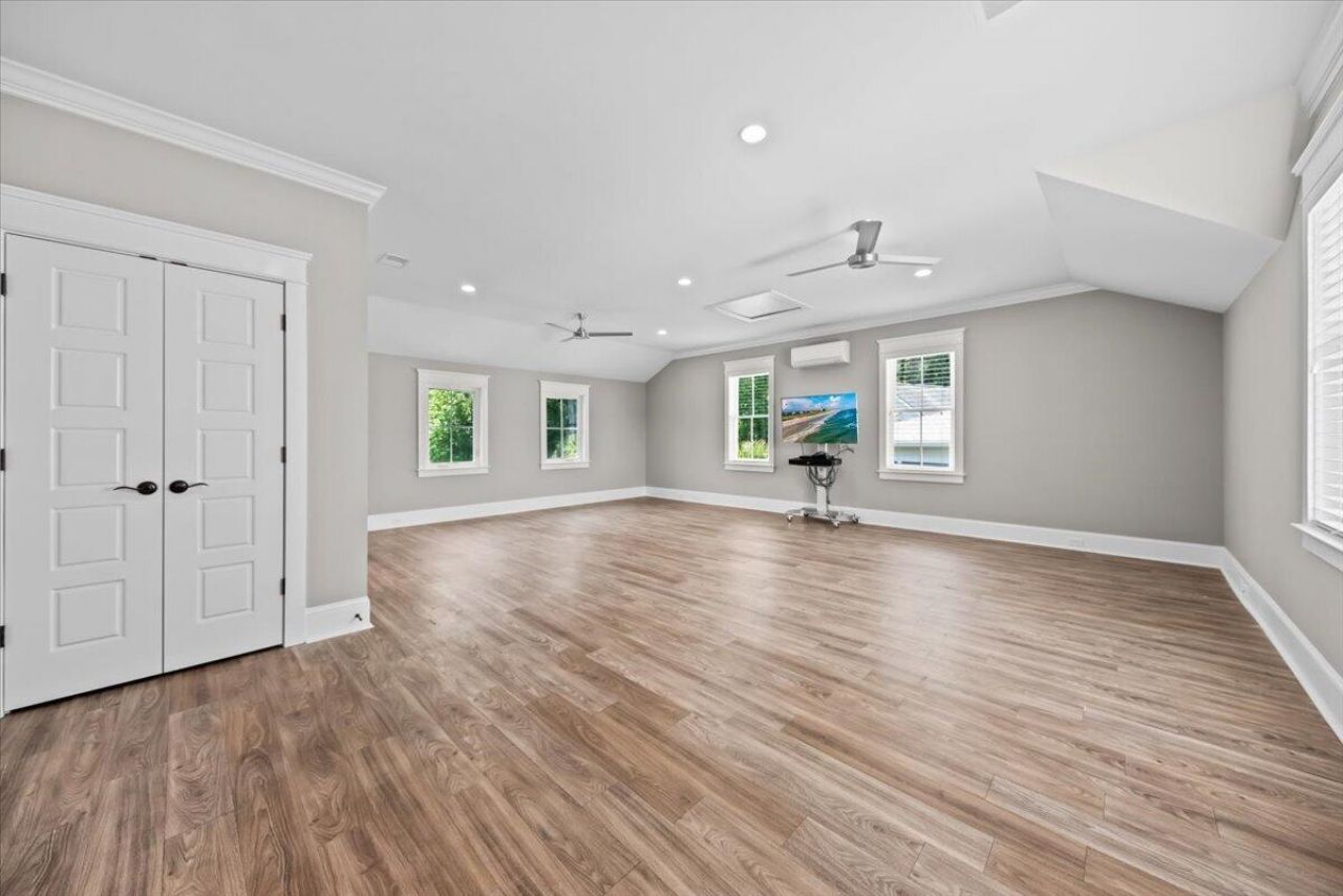 1483 Edgemoor Avenue Photo 47