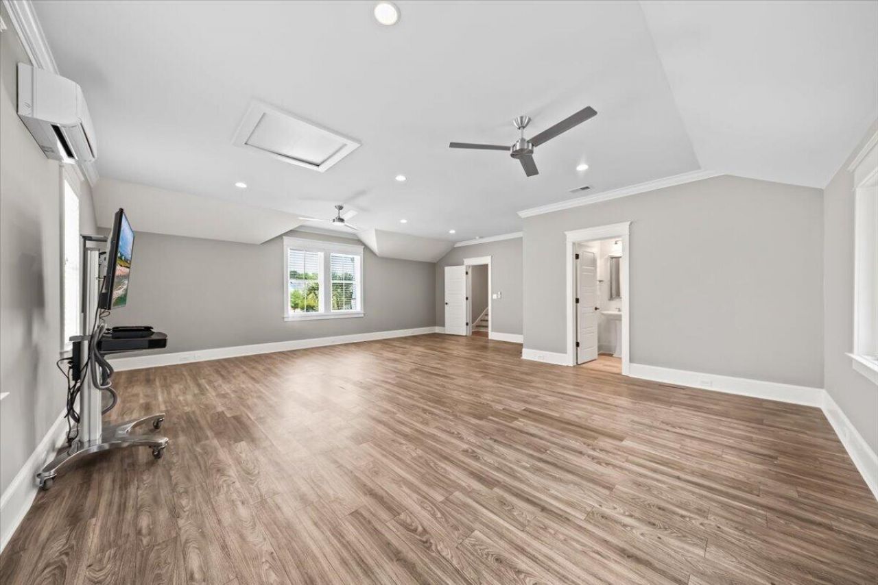 1483 Edgemoor Avenue Photo 49
