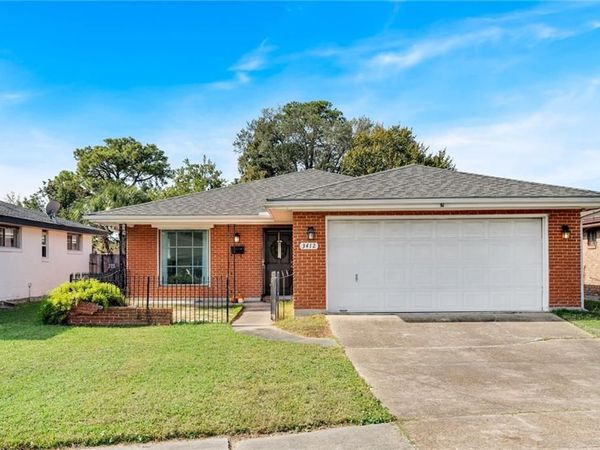 3412 LAKE VILLA Drive , Metairie, LA 70002