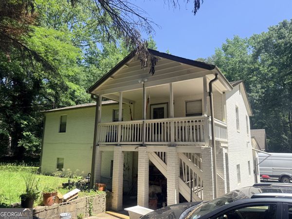566 Hillcrest Road NW, Lilburn, GA 30047