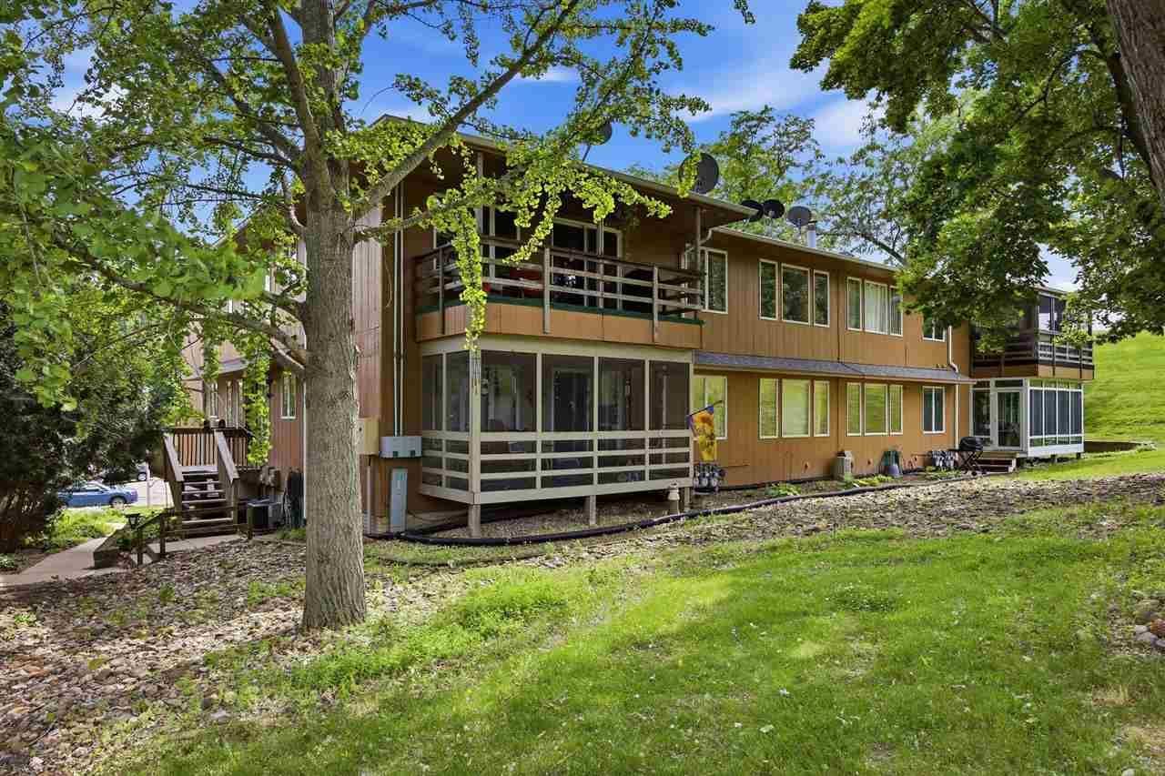 1726 Pikes Peak Ct Ne, Cedar Rapids, IA 52402 Main Photo