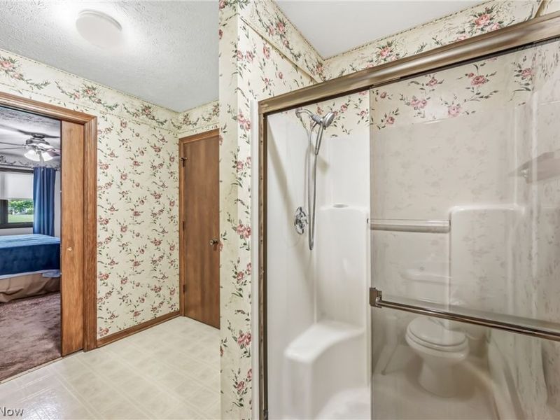 2160 Whispering Meadows, Warren, OH 44484 Photo 20
