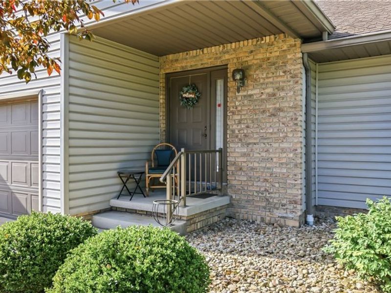 2160 Whispering Meadows, Warren, OH 44484 Photo 30