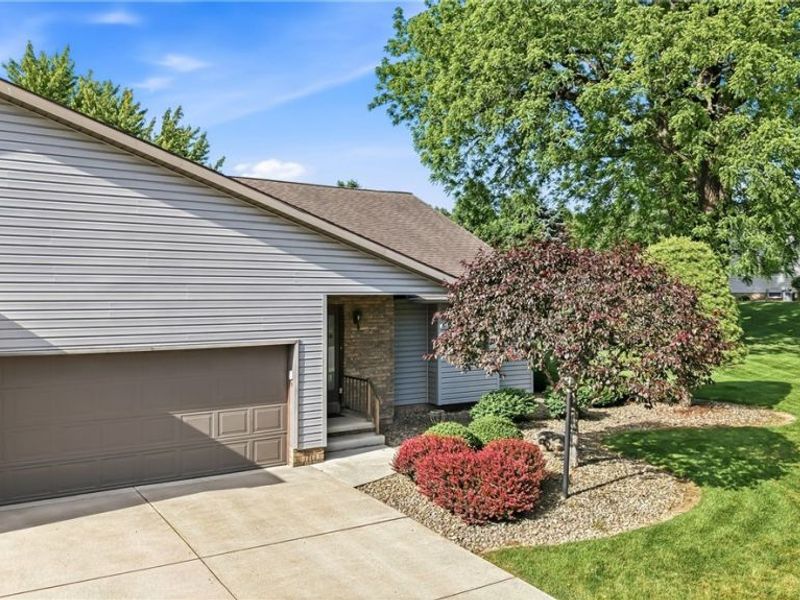 2160 Whispering Meadows, Warren, OH 44484 Photo 31