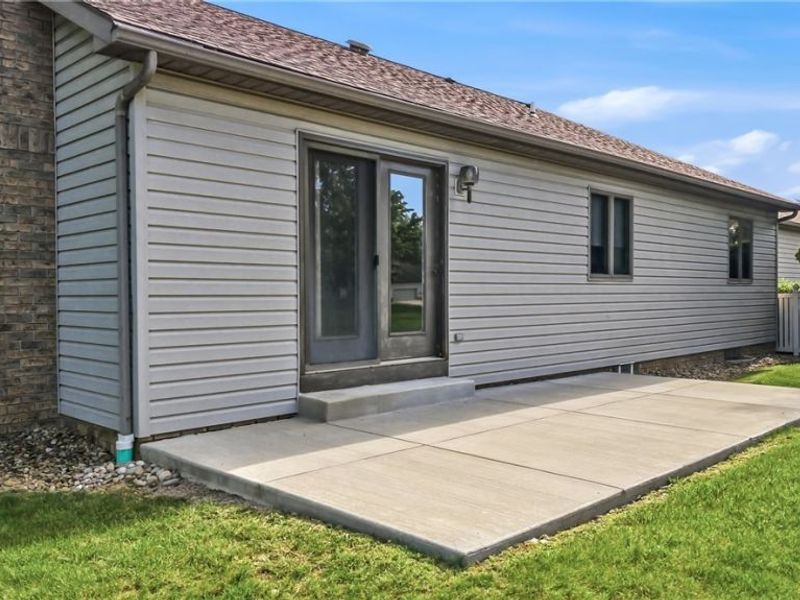 2160 Whispering Meadows, Warren, OH 44484 Photo 34