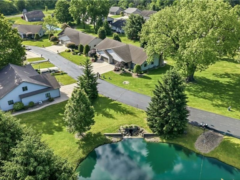 2160 Whispering Meadows, Warren, OH 44484 Photo 37