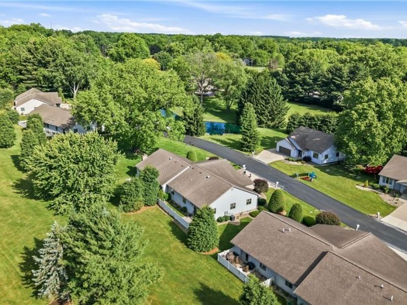 2160 Whispering Meadows, Warren, OH 44484 Photo 40