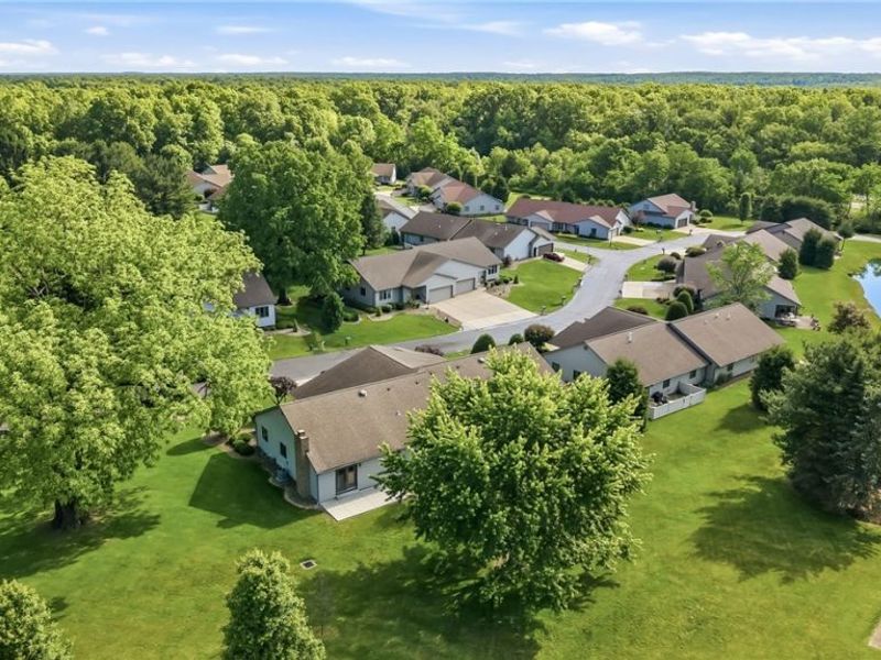 2160 Whispering Meadows, Warren, OH 44484 Photo 41