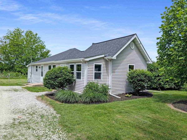 310 Wabash Street, Michigantown, IN 46057