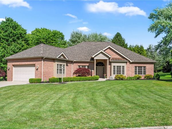 126 Lipinwood Drive, Beaver Falls, PA 15010