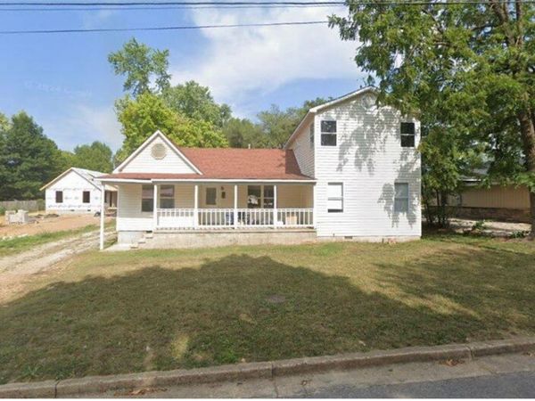 309 Douglas Street , Berryville, AR 72616