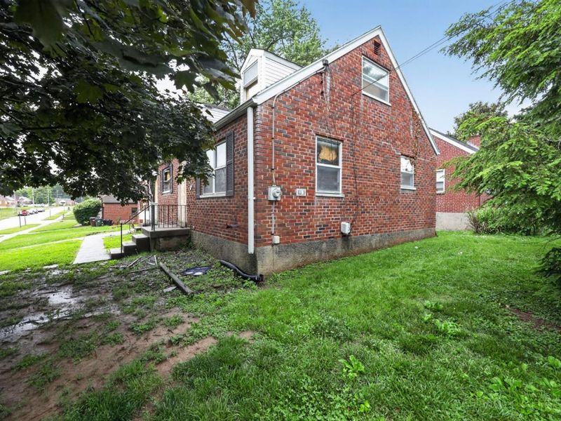 1631 Joseph Court, North College Hill, OH 45231 Photo 9