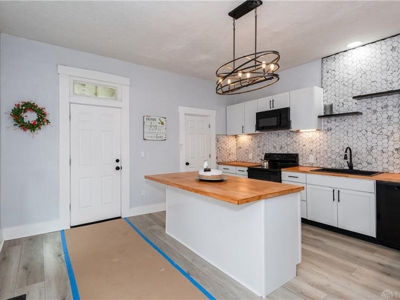 135 Drummer Avenue, Dayton, OH 45403 Photo 9