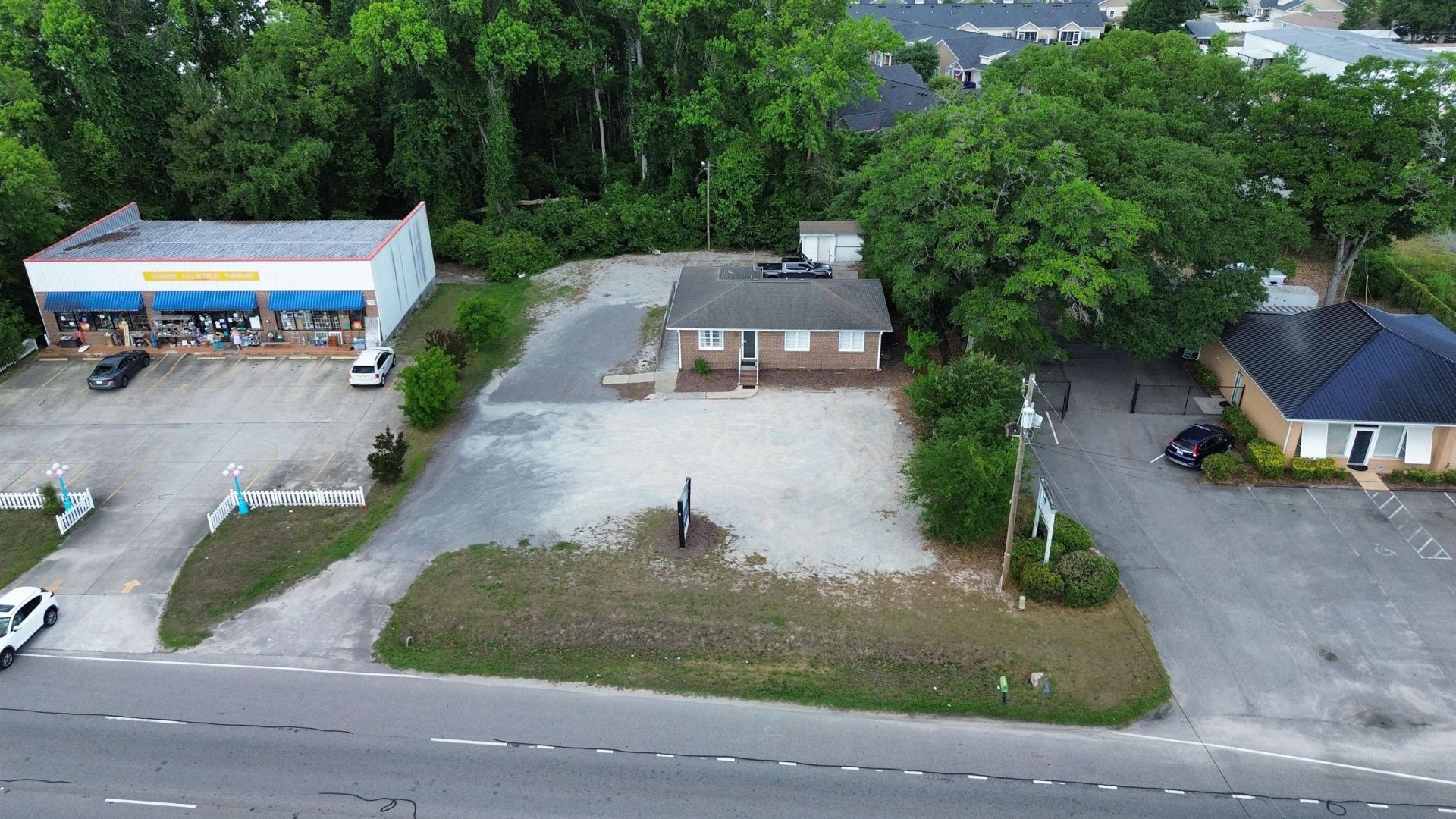 1745 Hwy 17 S  Photo 4
