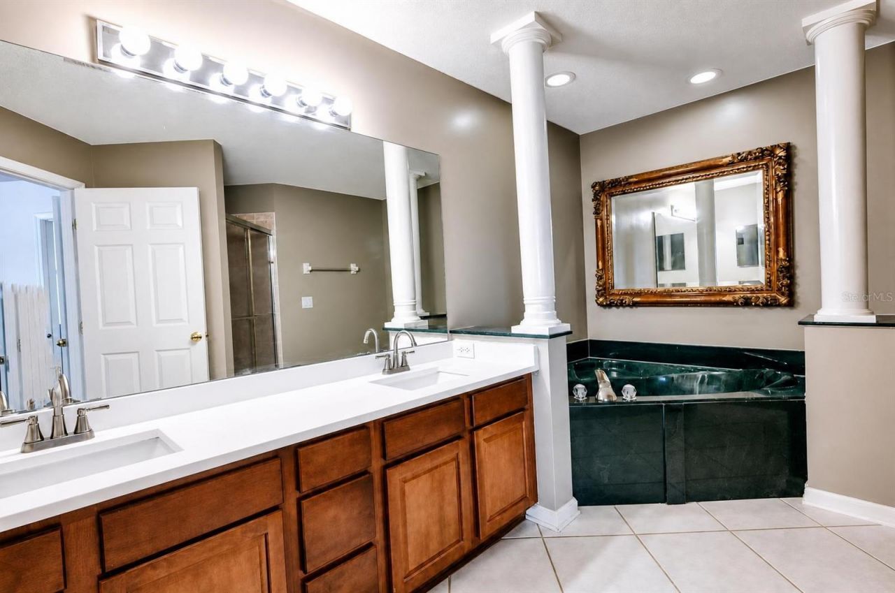 7404 Green Tree Drive , Unit 123, Orlando, FL 32819 Photo