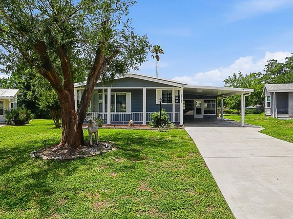 25035 BELLEVUE , LEESBURG, FL 34748