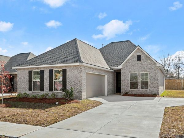 38405 Parliament Dr, Prairieville, LA 70769