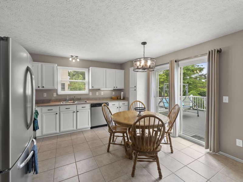 542 Scioto Meadows Boulevard, Grove City, OH 43123 Photo 13