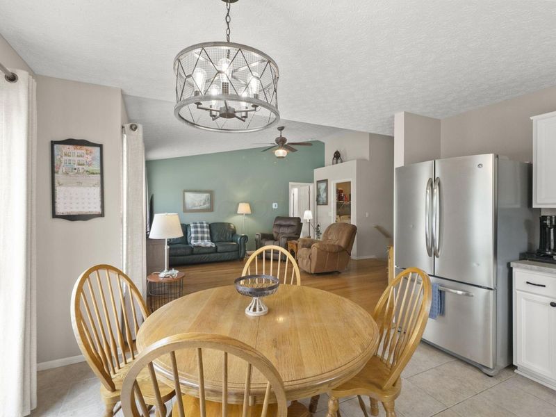 542 Scioto Meadows Boulevard, Grove City, OH 43123 Photo 15
