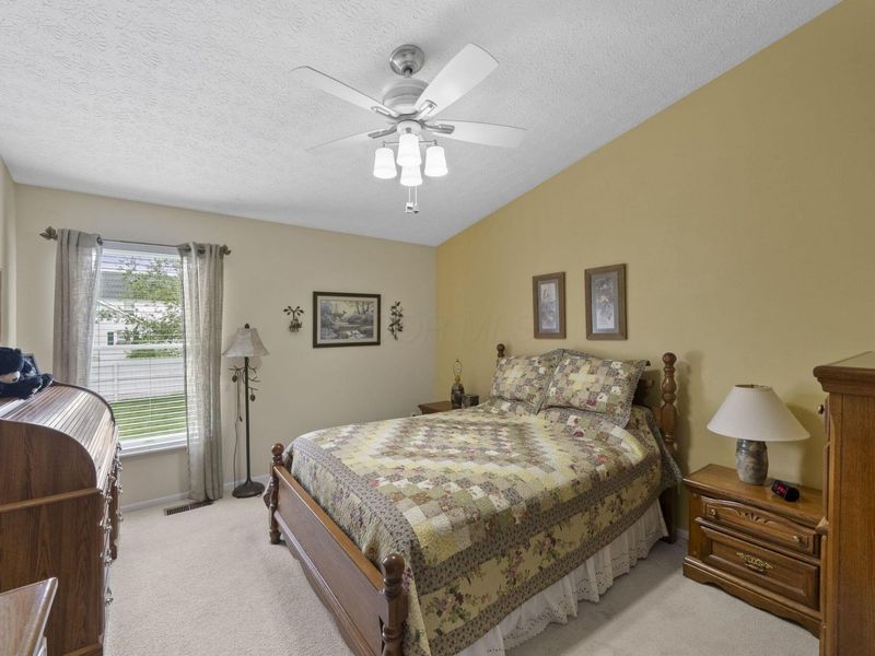 542 Scioto Meadows Boulevard, Grove City, OH 43123 Photo 21