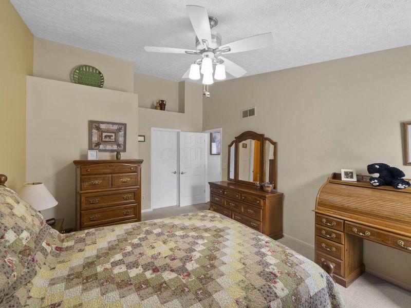 542 Scioto Meadows Boulevard, Grove City, OH 43123 Photo 22
