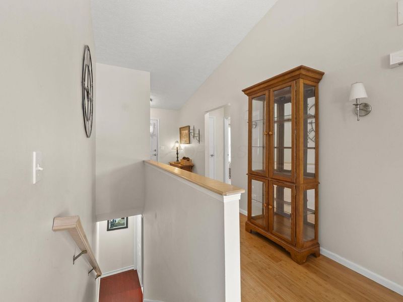 542 Scioto Meadows Boulevard, Grove City, OH 43123 Photo 6