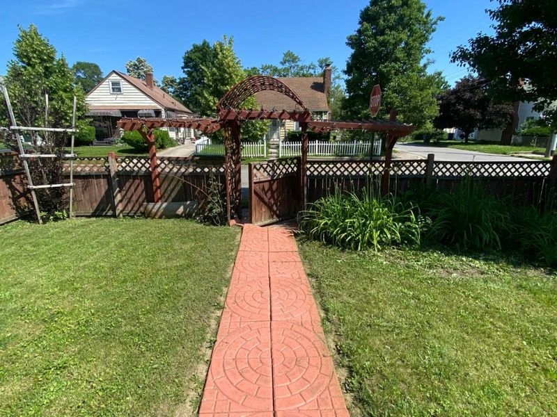 2219 Amherst Avenue, Columbus, OH 43223 Photo 22