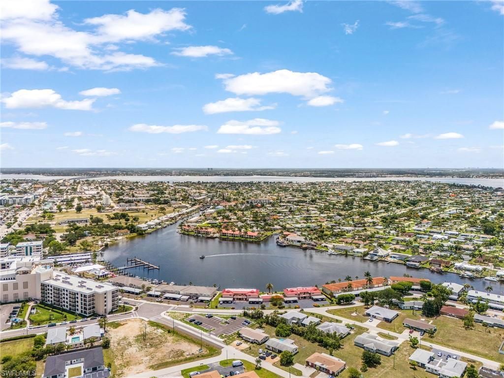 408 Tudor Dr , Unit 1A, Cape Coral, FL 33904 Photo