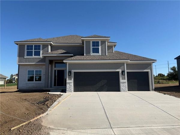 10507 N Highland Place, Kansas City, MO 64155