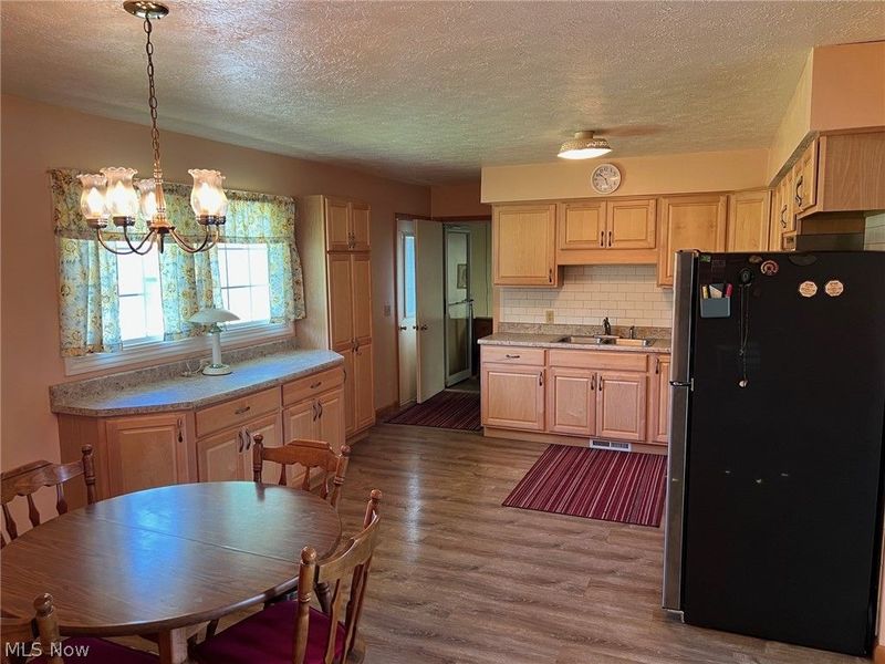 1018 Foxmoor Lane, Ashland, OH 44805 Photo 3