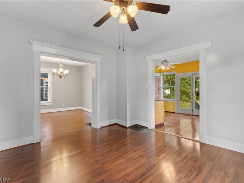 2329 Winfield Way NE, Canton, OH 44705 Photo 12