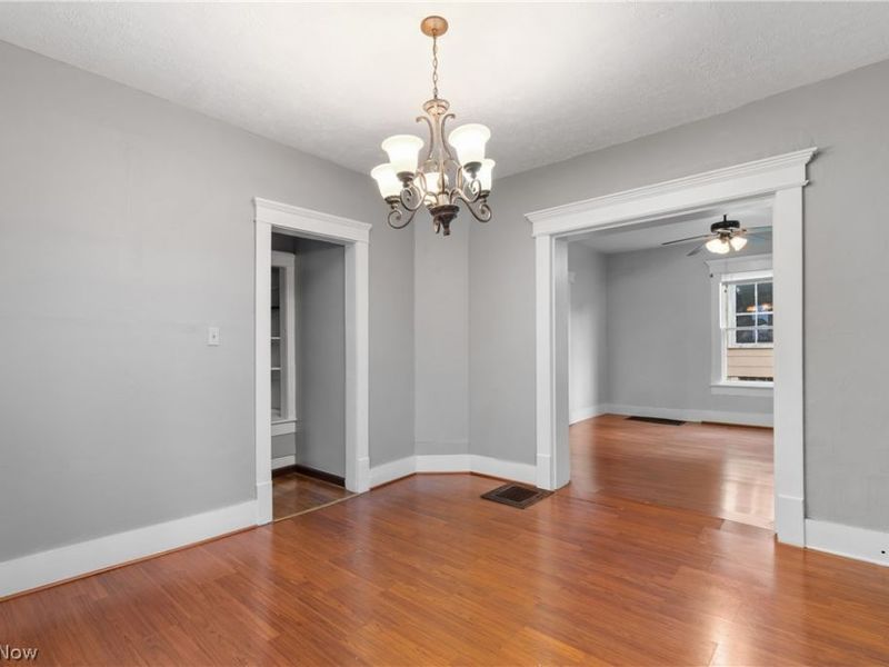 2329 Winfield Way NE, Canton, OH 44705 Photo 9