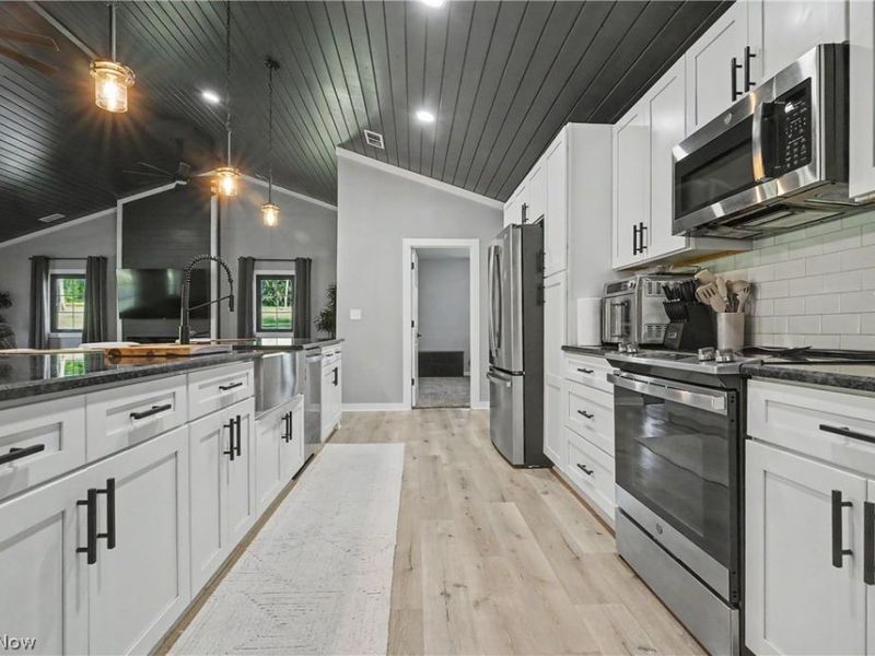 8099 W Western Reserve Road, Canfield, OH 44406 Photo 8