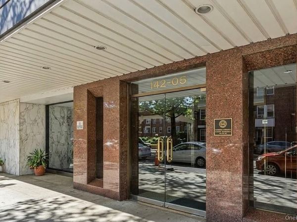 142-05 Roosevelt Avenue, Unit 415, Flushing, NY 11354
