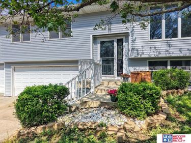 5200 Tipperary Trail, Lincoln, NE 68512