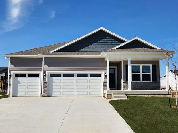 3284 Artesian Road, Marion, IA 52302