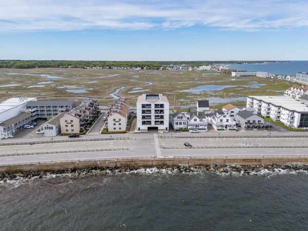 465 Ocean Boulevard, Unit 302, Hampton, NH 03842